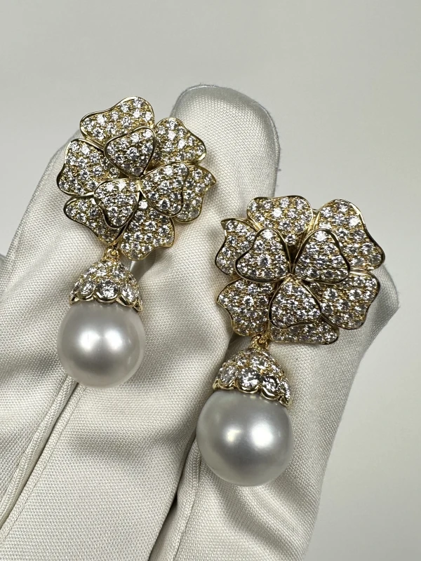 Van Cleef & Arpels. VINTAGE EARRINGS WITH DIAMONDS AND PEARLS VCAPEARL 5