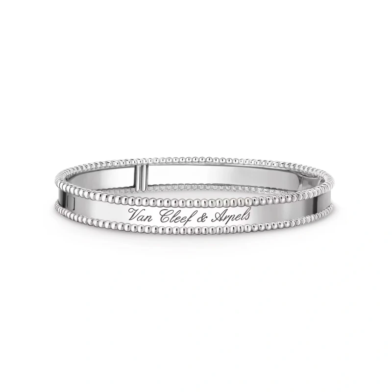 Van Cleef & Arpels. Perlée signature bracelet, small model (SIZE 16) VCARP3K500 3