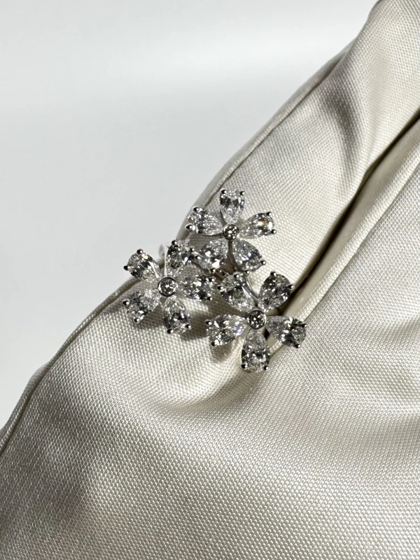 DeRosa FLOWER DIAMOND 2.58 CT F-G/VVS-VS RING (SIZE 53) R495293 3