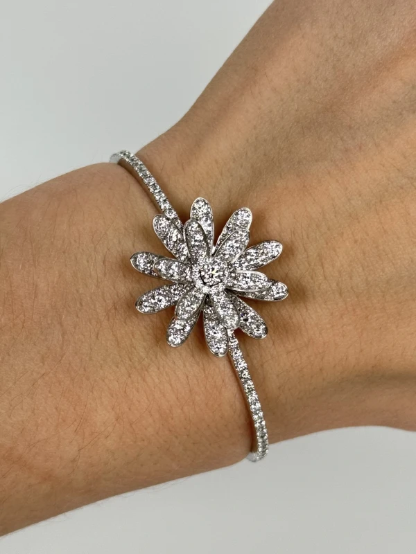 GRAFF Wild Flower Diamond Bracelet RGB555 5