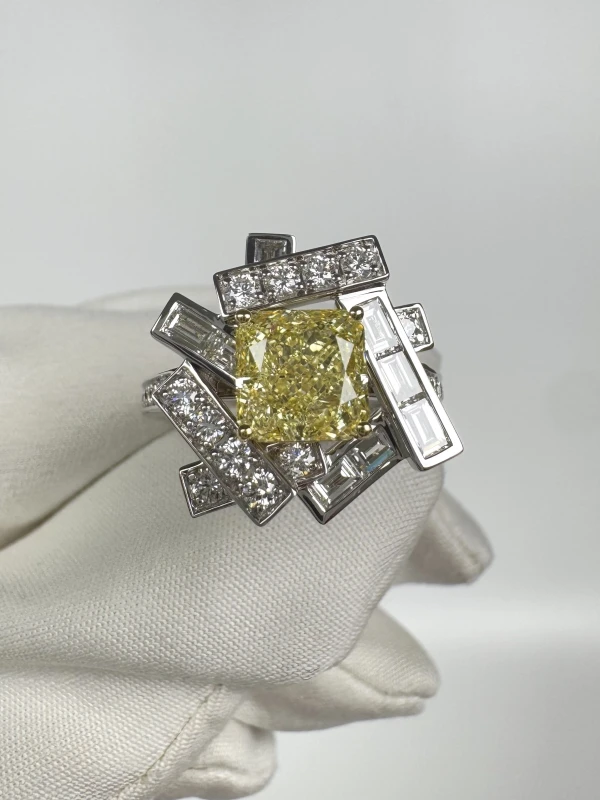 Graff Threads Yellow and White Diamond Ring (GIA) RGR827 2