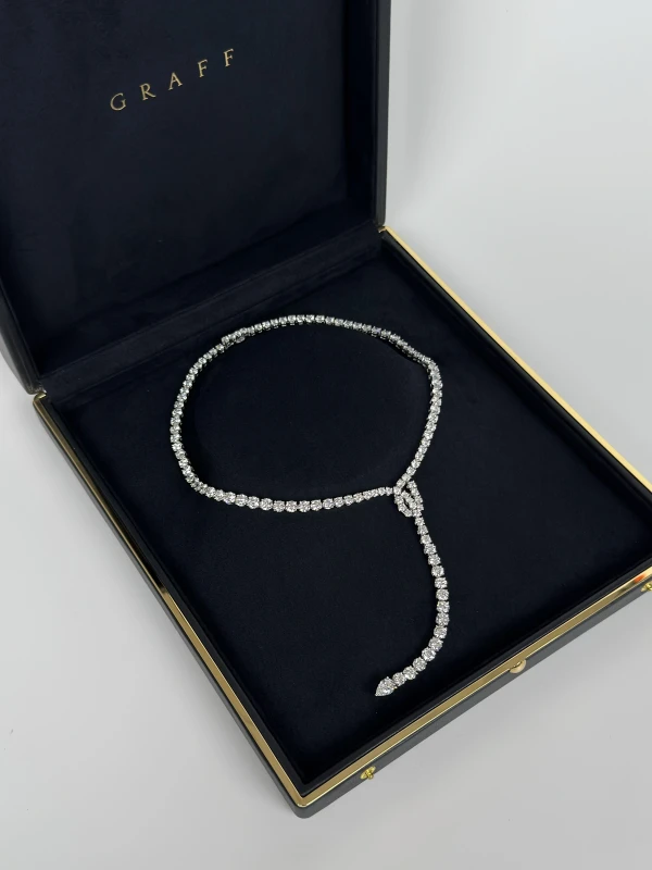 Graff DIAMOND NECKLACE 35.28 CT GRN 35.28. CT 8