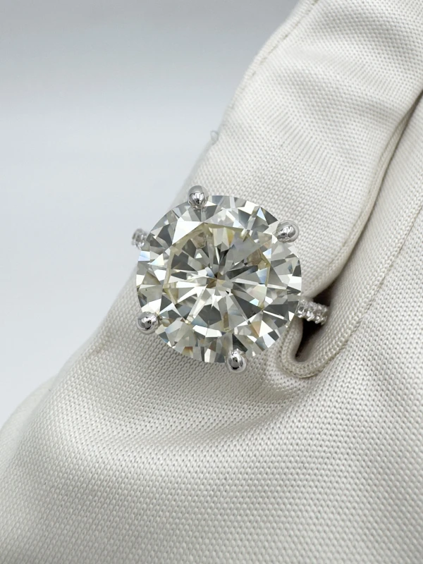 Earrings without a brand ROUND DIAMOND 7.16CT N/VS1 RING (SIZE 53) 7.16 CT N/VS1 4