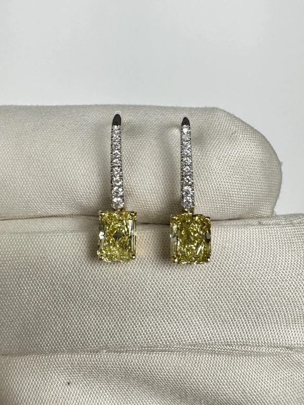 Graff RADIANT DIAMOND 1.05-1.14 CT FANCY YELLOW/INTERNALLY FLAWLESS EARRINGS (GIA) RGE1.05-1.14CT 3