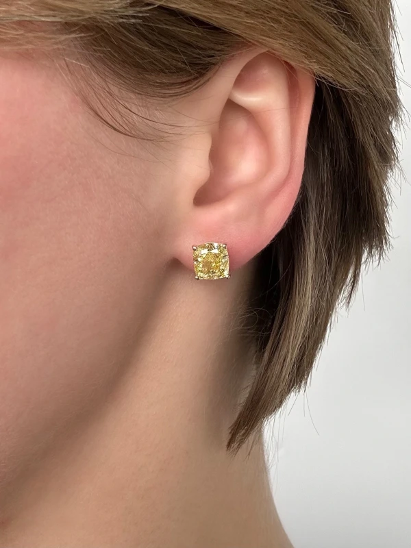 СЕРЬГИ NO NAME CUSHION DIAMOND 3.01 - 3.01 CT FANCY INTENSE YELLOW/VS1 EARRINGS NN3.01-3.01 CT FIY-VS 5