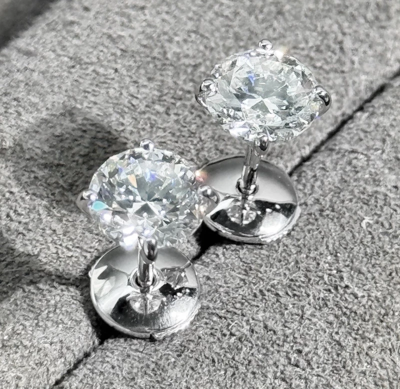 No name DIAMOND ROUND STUDS 1.50-1.50 CT H/SI1 (GIA) 1.50-1.50 H/SI1 5