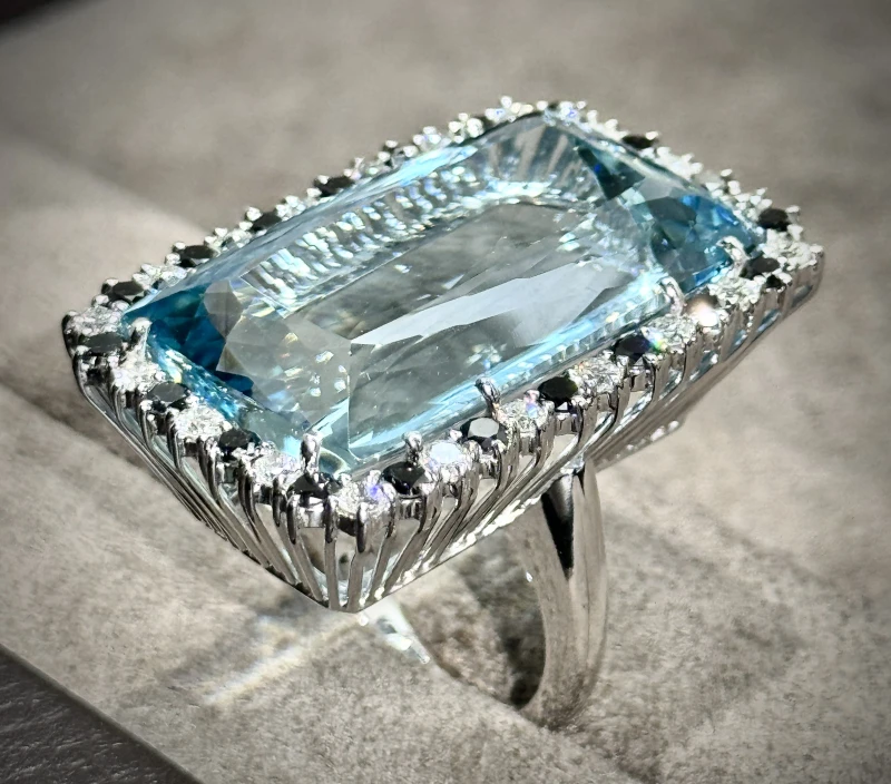 RalfDiamonds КОЛЬЦО С ТОПАЗОМ 55,25 CT 55,25 2