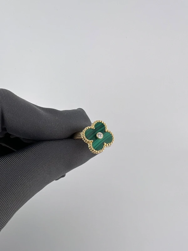 Van Cleef & Arpels VINTAGE ALHAMBRA RING, MALACHITE (SIZE 53) VCARO3QM53 3