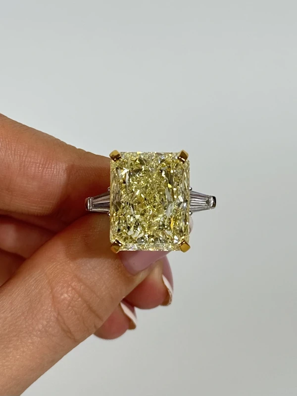 No name DIAMOND 27.02 CT FANCY LIGHT YELLOW/VS2 RING (GIA) NN27.02 2