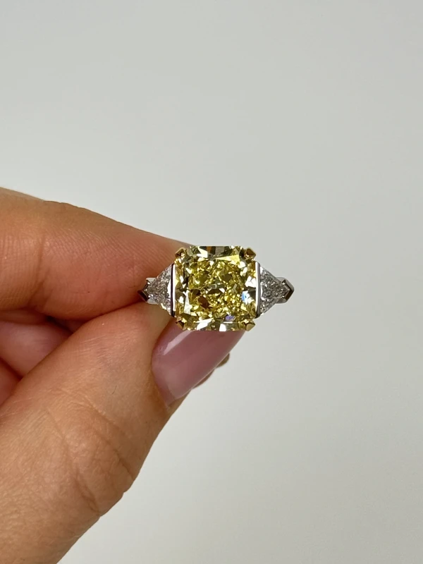 Graff Кольцо С бриллиантом  6.06 Fancy Intense Yellow 6.06 Fancy Intense Yellow 2