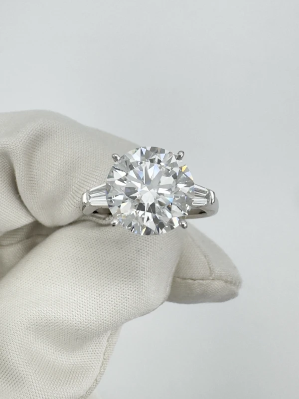 Earrings without a brand ROUND DIAMOND 4.51 D/INTERNALLY FLAWLESS RING (GIA) NN4.51 2