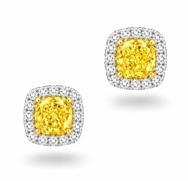 YELLOW CUSHION DIAMOND EARRINGS 4.06 CT FLY/VVS2-VS2 (GIA)