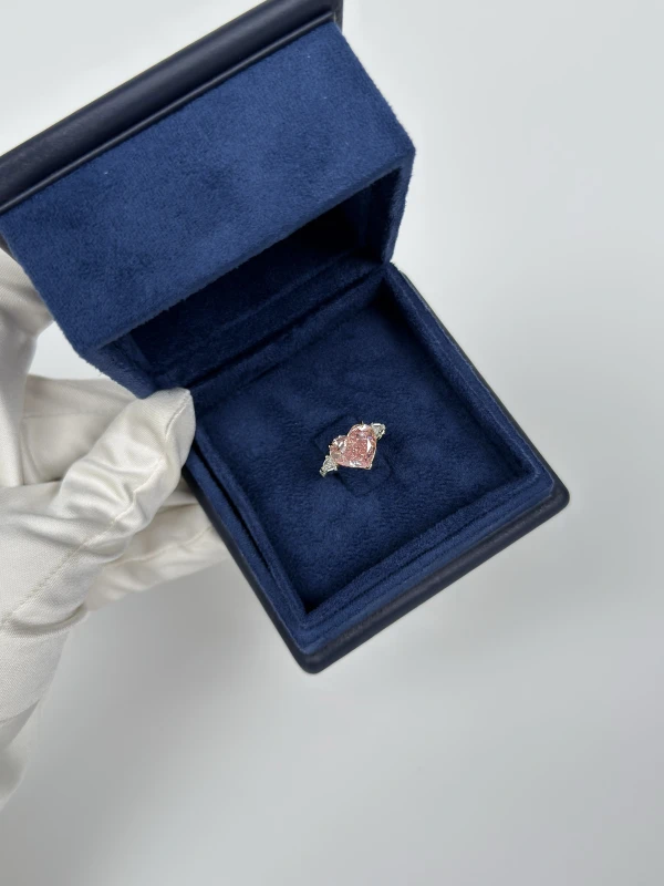 No name HEART DIAMOND 5.00 CT FANCY INTENSE PINK*/VVS2 RING (GIA) NN5.00Pink 6