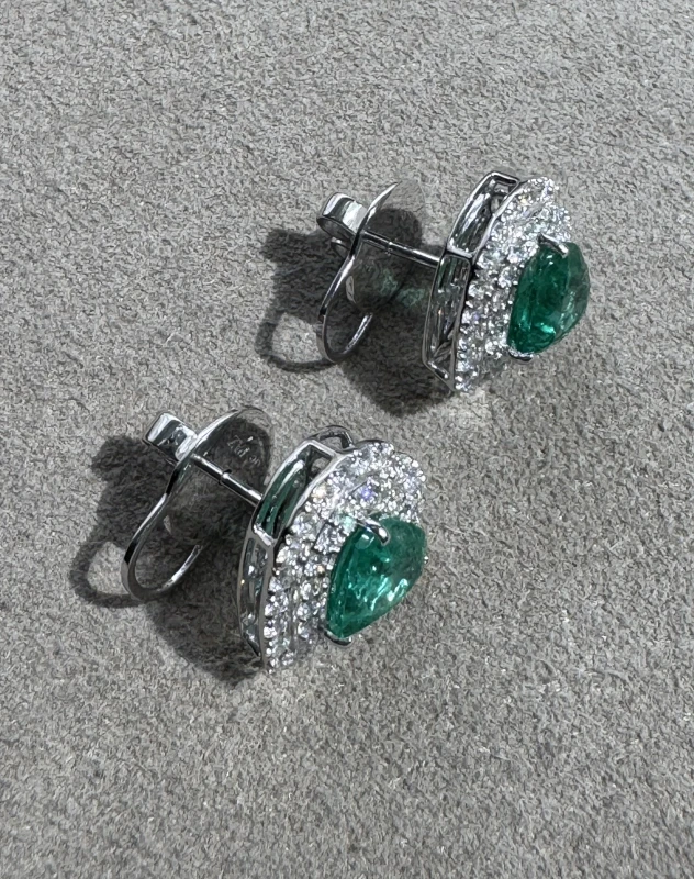 No name EMERALD 2.92 CT EARRING EM 2.92 CT 3