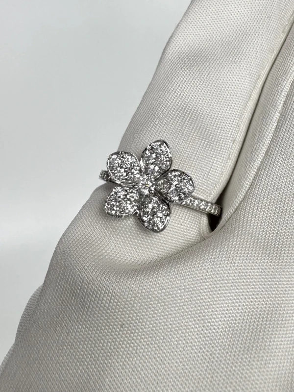 GRAFF WILD FLOWER PAVÉ DIAMOND RING (SIZE 50) RGR848 3