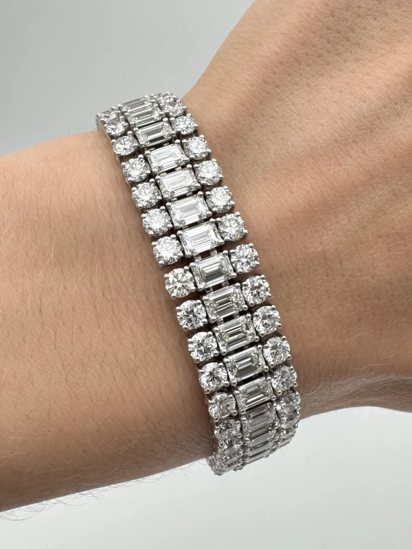 DeRosa EMERALD DIAMOND 20.37CT BRACELET (GIA) B203739 4