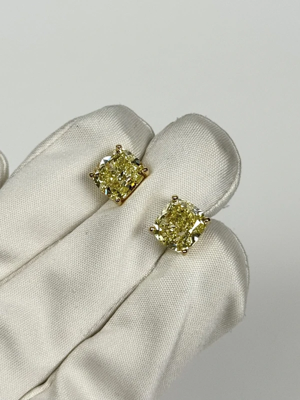 RalfDiamonds DIAMOND EARRINGS 4.45  - 4.02 CT FANCY LIGHT YELLOW/VS1 4.45-4.01 CT FANCY LGHT YELLOW/VS1 3