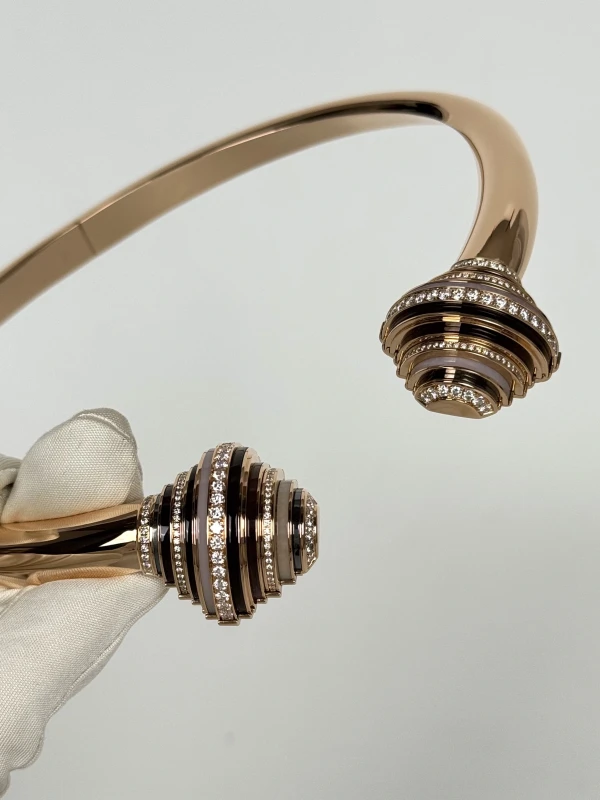 Cartier TROCADERO LIMITED EDITION NECKLACE N7405100 4