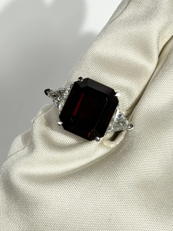 No name GARNET 15.00ct RING (SIZE 56) NN15.00ct 4