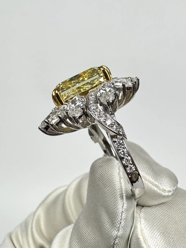 СЕРЬГИ NO NAME Yellow Diamond 12.15 CT Fancy Yellow/VVS2 Ring 12.15 ct fancy ellow 4