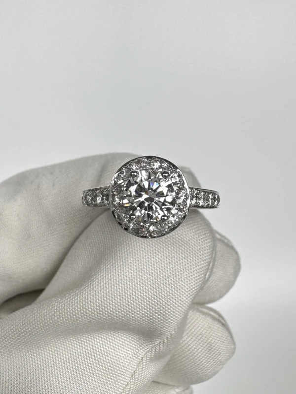 Van Cleef & Arpels ICÔNE SOLITAIRE 0.50 CT EVVS2 VCARG32452 3