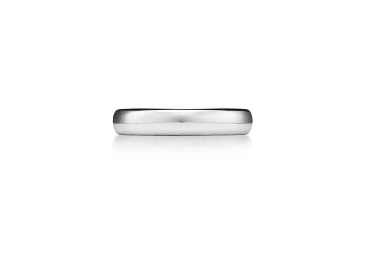 Wedding Band Ring in Platinum, 4 mm Wide (SIZE 60)