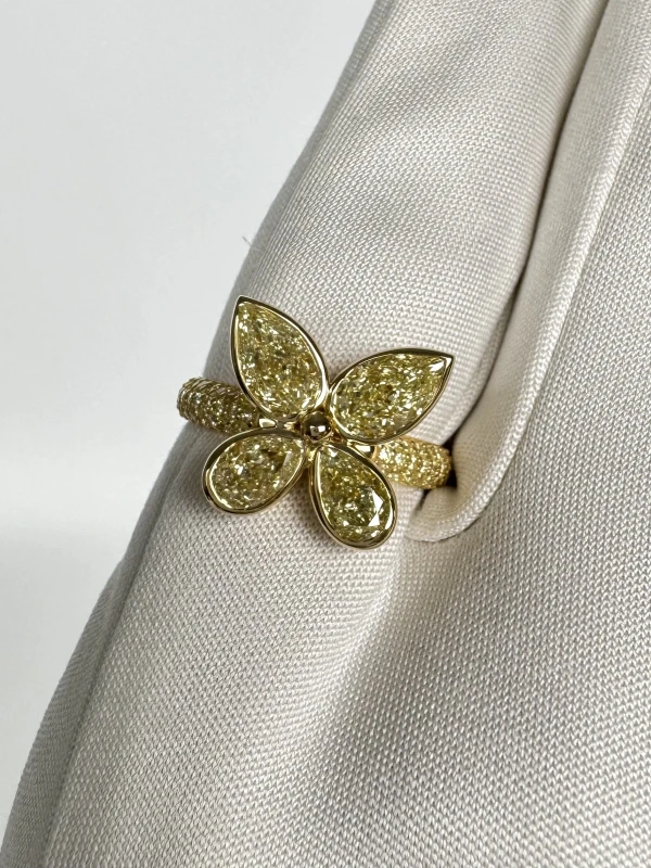 DeRosa Butterfly Diamond 2.11 ct Fancy Light Yellow Ring  (SIZE 53) R288194 3