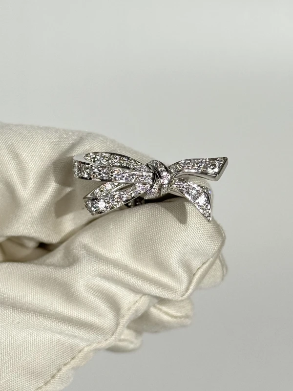 GRAFF Tilda’s Bow Diamond Ring (SIZE 52) RGR1027 2