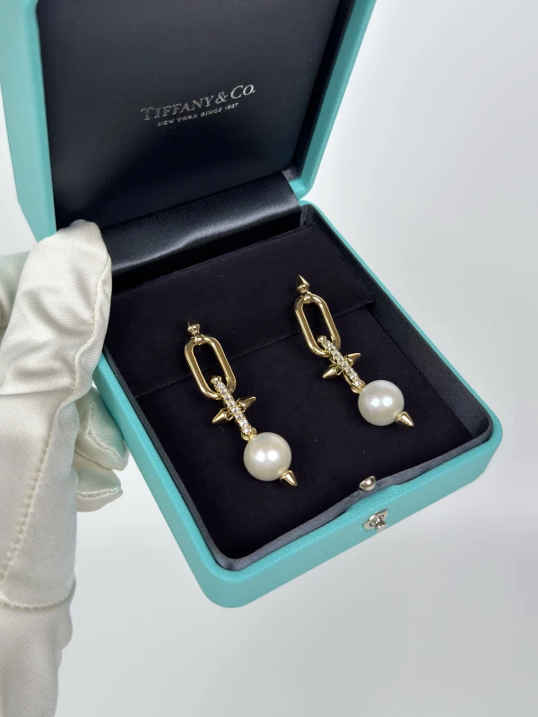 Tiffany & Co Tiffany Titan by Pharrell Williams Pearl Earrings in Yellow Gold with Diamonds 73122198 4