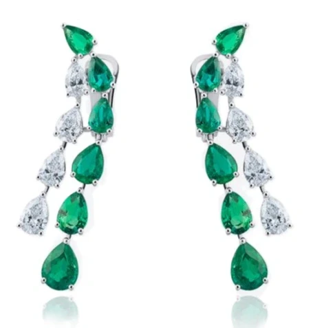 EARRINGS WITH EMERALDS 6.47 CT AND DIAMONDS 3.08 - CT