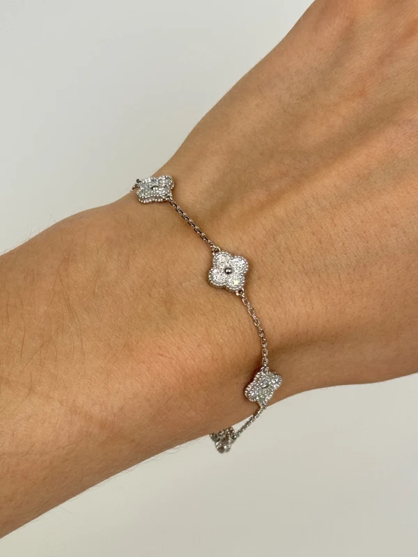 Van Cleef & Arpels. SWEET ALHAMBRA 6 MOTIFS, DIAMONDS VCARO85700 4
