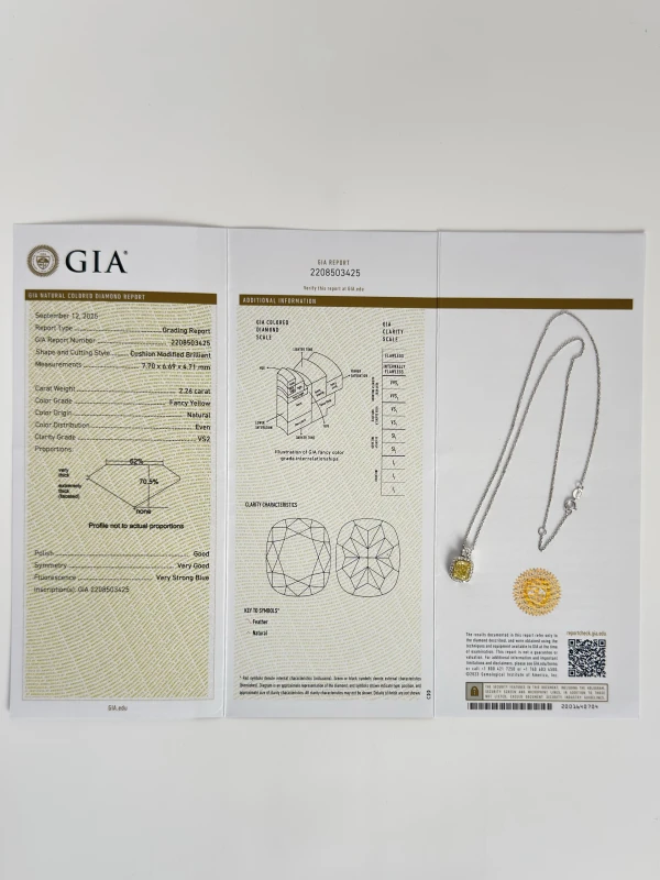 No name CUSHION DIAMOND 2.26 CT FANCY YELLOW/VS2 PENDANT (GIA) 220425 2.26 FY/VS2 4