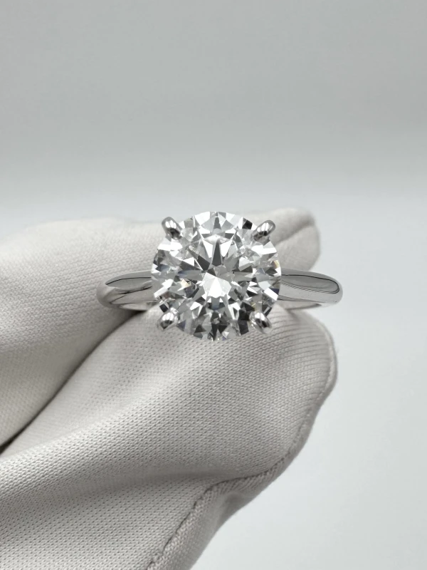 No name ROUND DIAMOND 2.07 CT F/VS1 RING (GIA) NN2.07 CT F/VS1 2