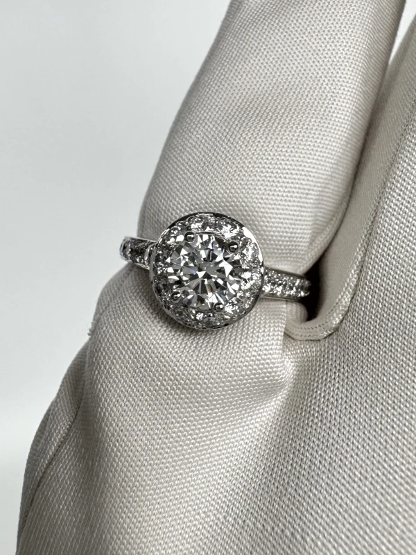 Van Cleef & Arpels ICÔNE SOLITAIRE 0.50 CT EVVS2 VCARG32452 4