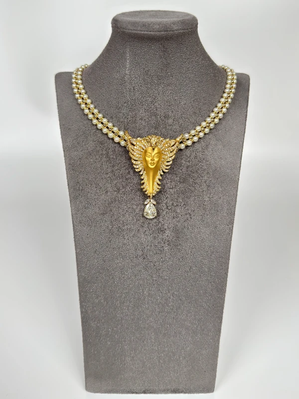 Carrera y carrera  DIAMOND & PEARLS NECKLACE CY.C 3