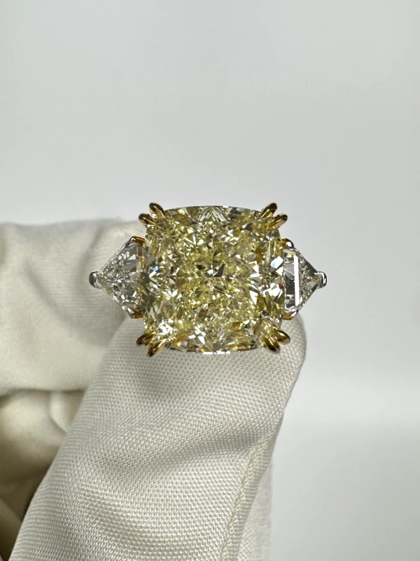No name CUSHION DIAMOND 8.01 CT W to X/SI1 RING (GIA) nn8.01ct 2