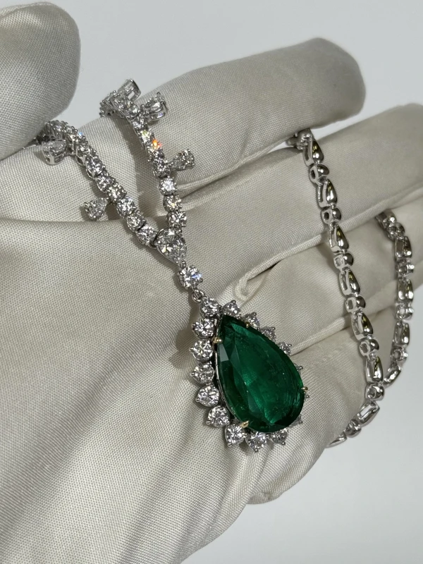 Earrings without a brand EMERALD 12.05 CT GREEN NECKLACE (GRS) Em12.05 5