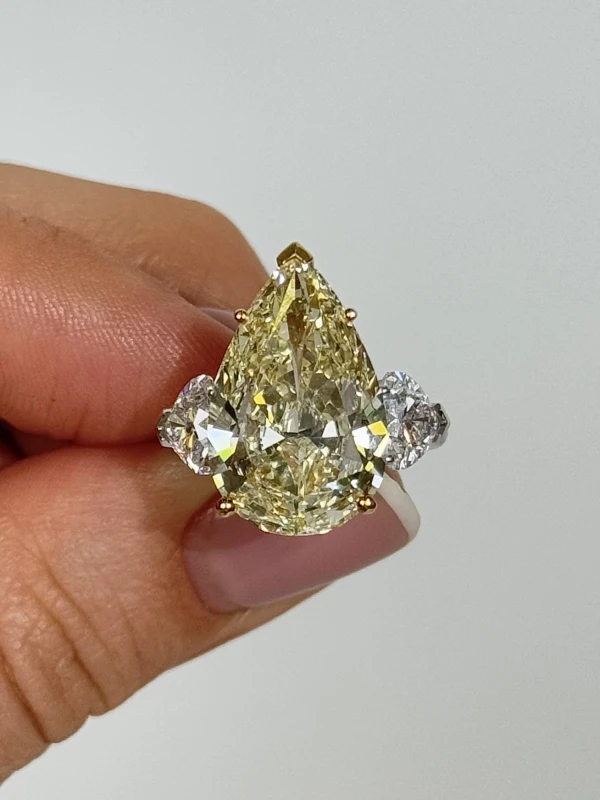 Graff PEAR DIAMOND 8.09 CT W to X/VS2 RING (GIA) GR8.09 2
