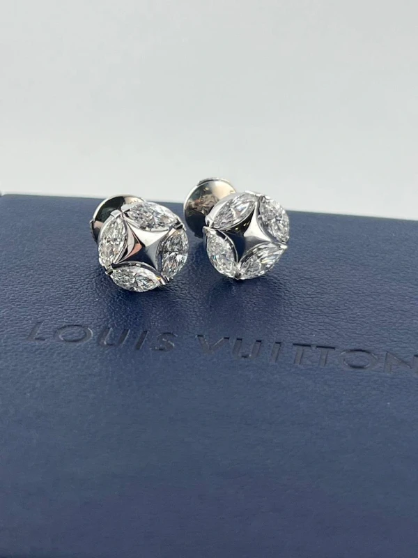 Louis Vuitton Galaxie Ear Studs, White Gold and Diamonds Q16488 2