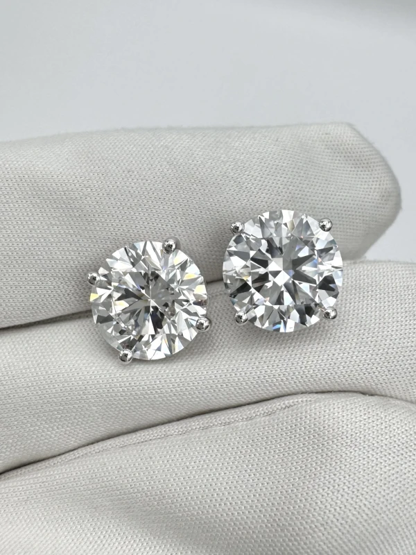 Earrings without a brand ROUND DIAMOND 5.06 - 5.00 CT F/VS1-VS2 EARRING (GIA) NN5.06-5.00 5