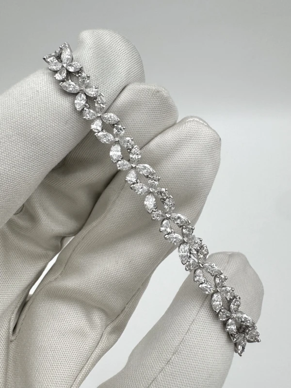 GRAFF Classic Butterfly Diamond Bracelet RGB615 4