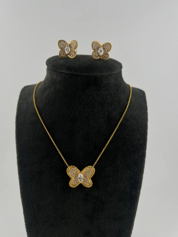 GRAFF Butterfly marquise Earrings and Pendant Set 1.89 CT 3