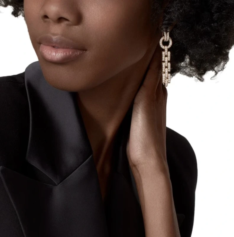Cartier AGRAFE EARRINGS, PAVED N8515187 3