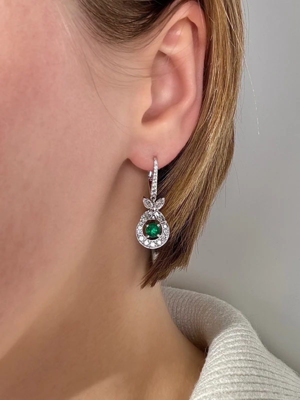 GRAFF ROUND EMERALD 0.86 CT EARRING GE EM 0.86 CT 2