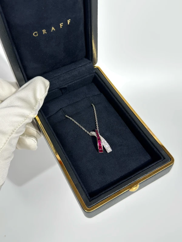 GRAFF KISS RUBY PENDANT RGP 654 6