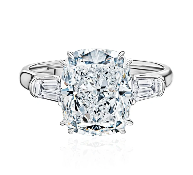 CUSHION DIAMOND 4.00 CT F/VVS2 RING (GIA)