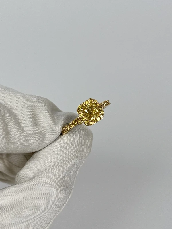 No name RADIANT DIAMOND 1.28 CT FANCY VIVID YELLOW/VS1 RING (GIA) NN1.28 3
