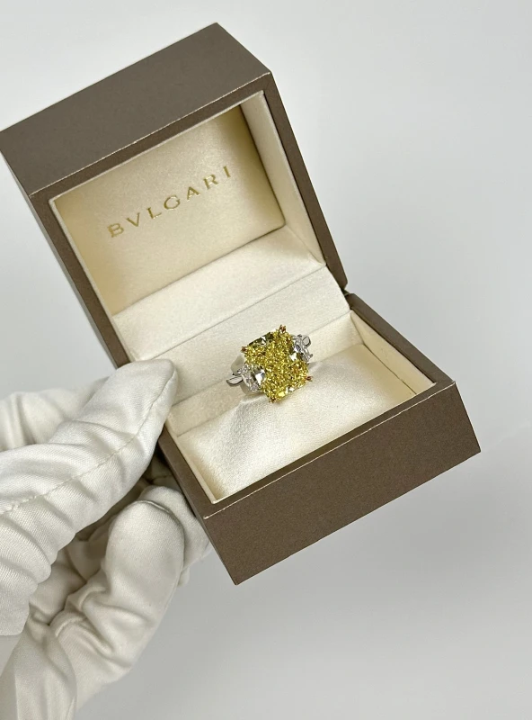 Bvlgari DIAMOND 8.08 CT FANCY VIVID YELLOW/VS2 RING (GIA) BVG8.08 6
