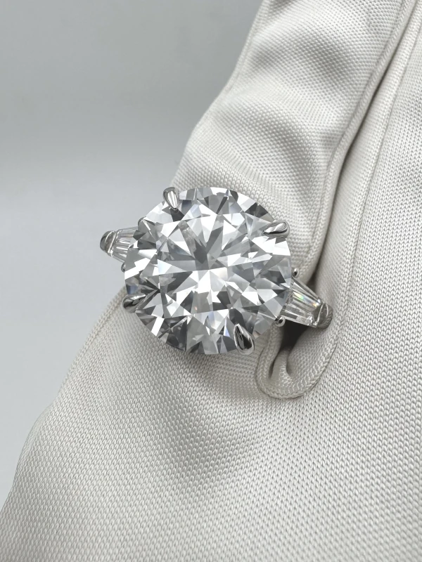 No name DIAMOND 11.91 ct. D/VVS1   GIA 11.91 ct. D/VVS1 7