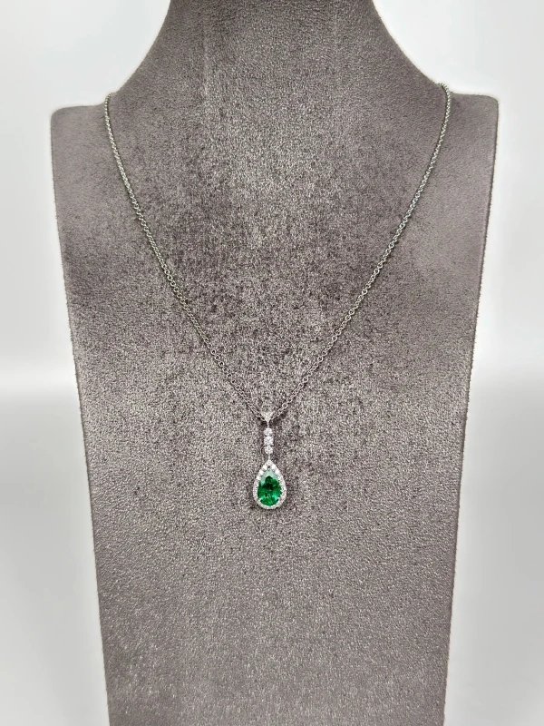 No name PEAR EMERALD 2.10 CT PENDANT EM2.10CT 3
